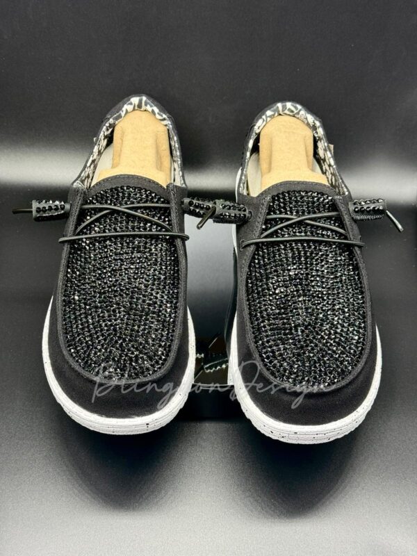 Shoe